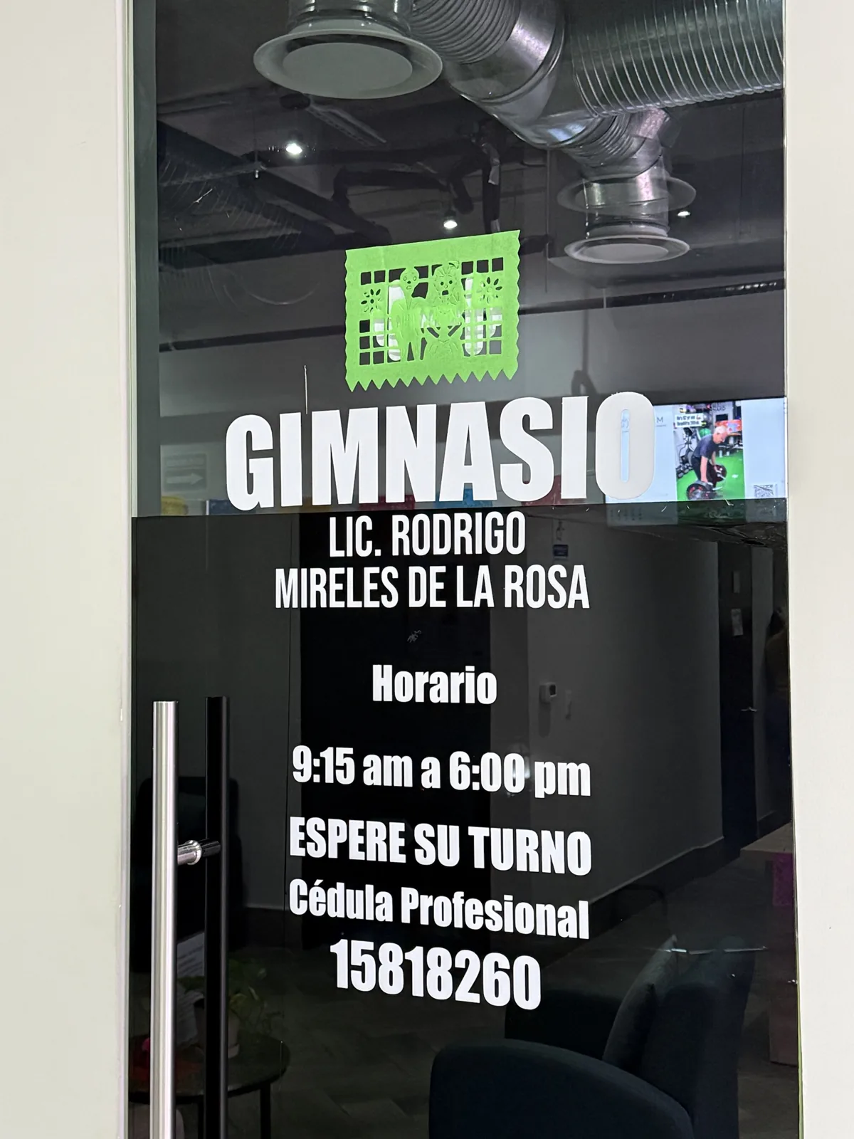 Acceso al gimnasio de rehabilitación